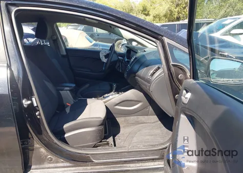 2017 Kia Forte Lx из США, поврежденный, VIN 3KPFL4A75HE040842